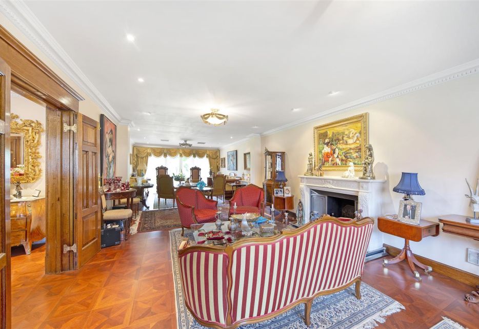 Greenoak Way, Wimbledon Village, SW19