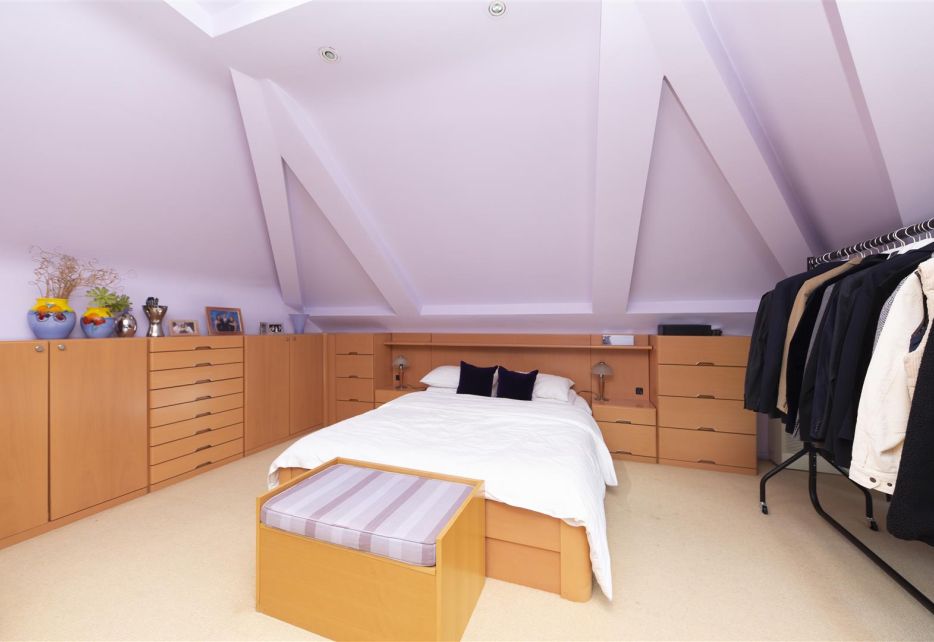 Greenoak Way, Wimbledon Village, SW19