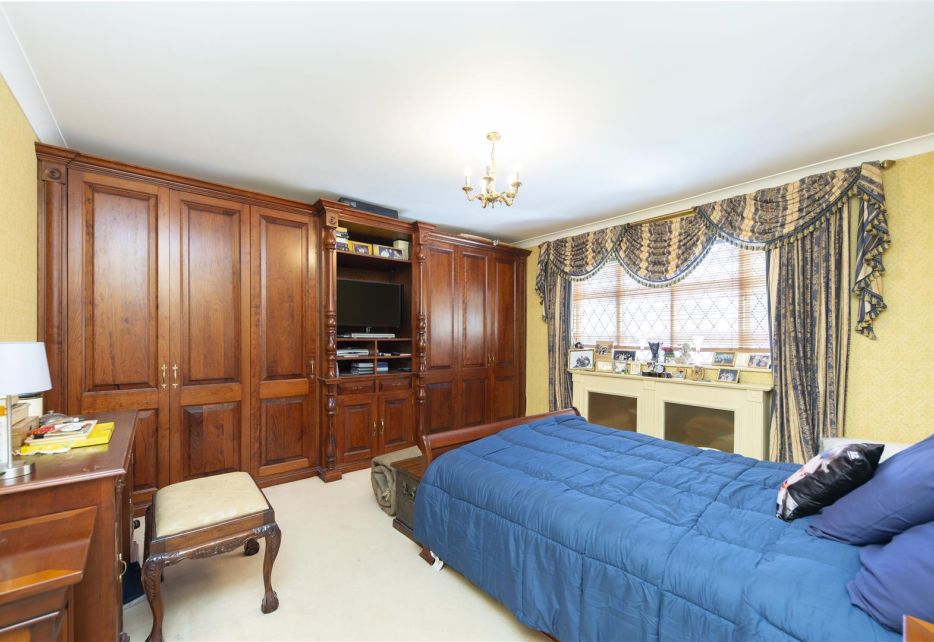 Greenoak Way, Wimbledon Village, SW19