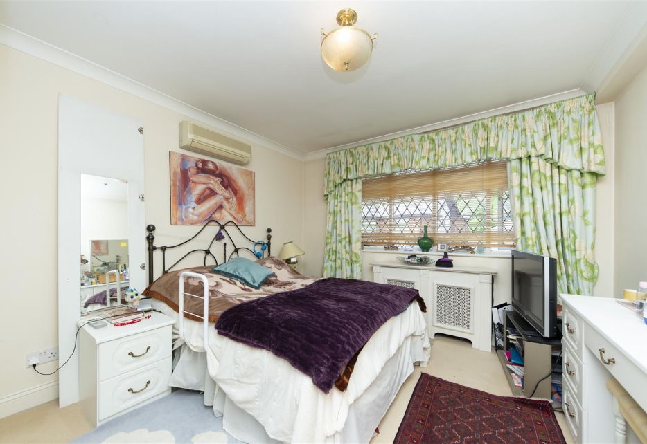 Greenoak Way, Wimbledon Village, SW19