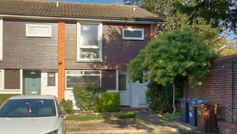 Cambridge Close, West Wimbledon, SW20