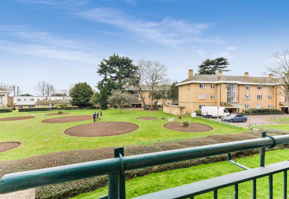 Smithwood Close, London
