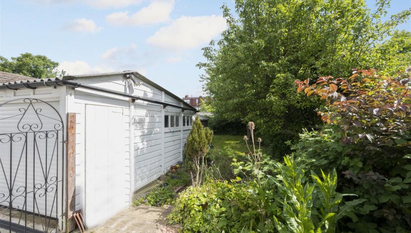 Buckleigh Avenue, Merton Park, SW19