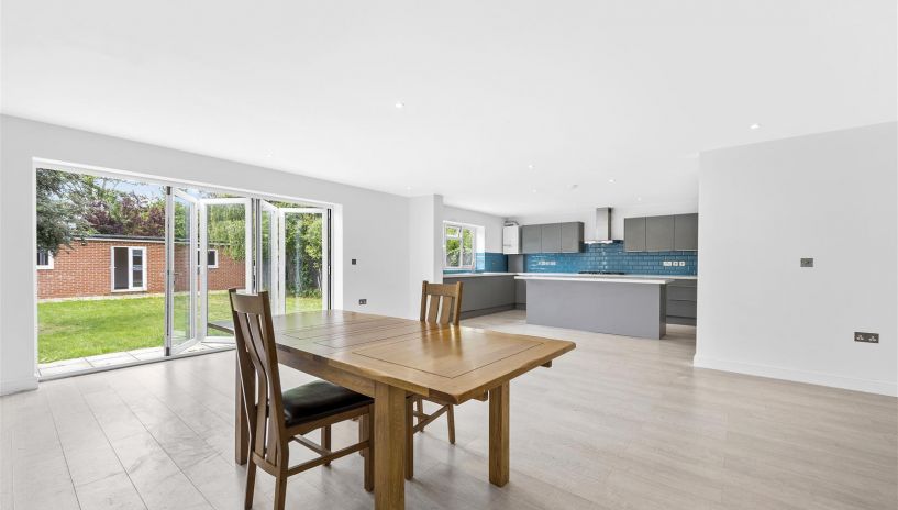Darley Drive, Coombeside, KT3