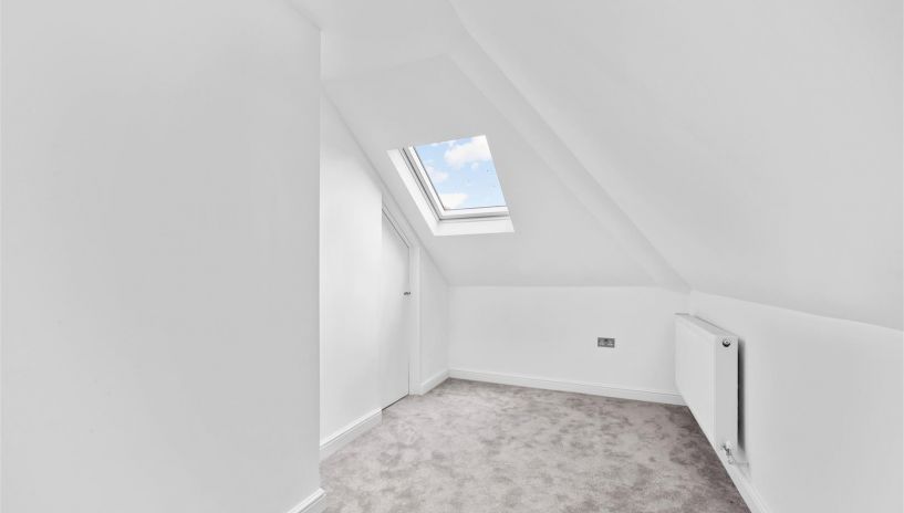 Darley Drive, Coombeside, KT3