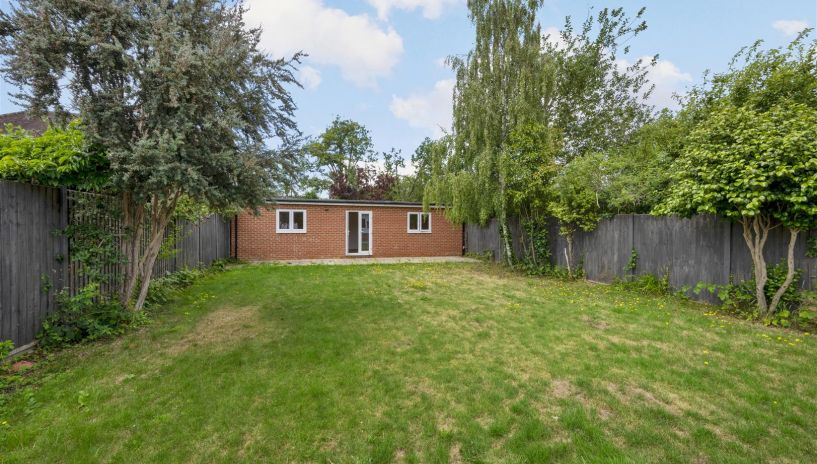 Darley Drive, Coombeside, KT3