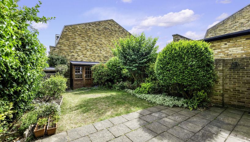 Leeward Gardens, London