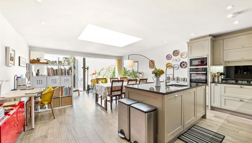 Grasmere Avenue, Merton Park, SW19