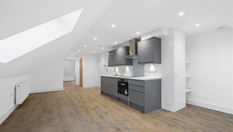 Dorien Road, Raynes Park, SW20
