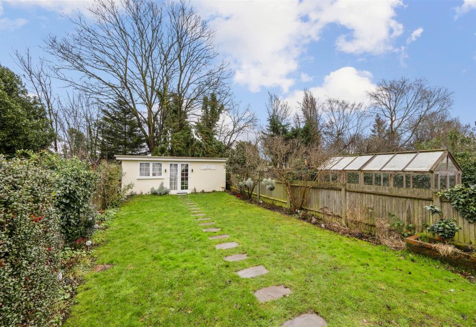 Sutherland Grove, Southfields, SW18