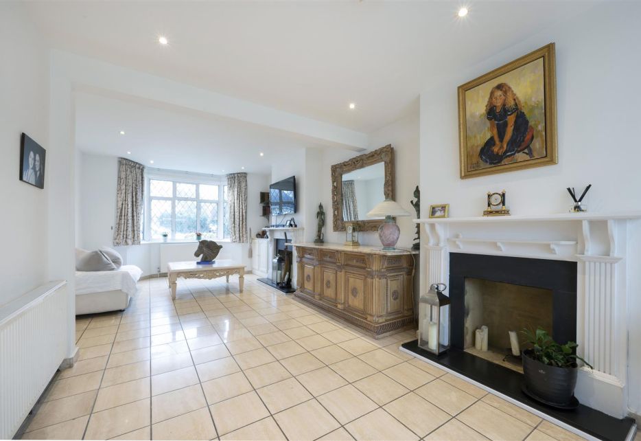 Sutherland Grove, Southfields, SW18