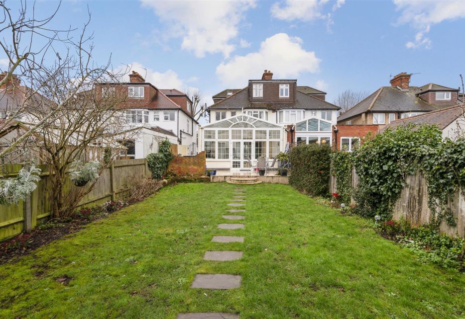 Sutherland Grove, Southfields, SW18
