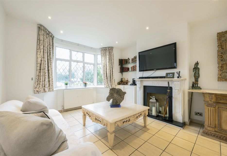 Sutherland Grove, Southfields, SW18