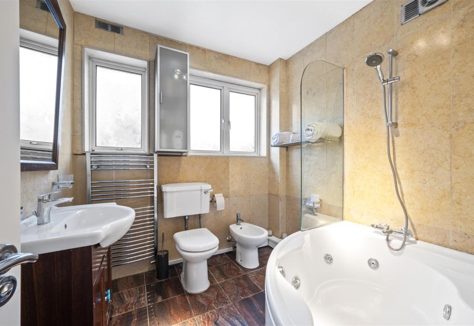 Sutherland Grove, Southfields, SW18