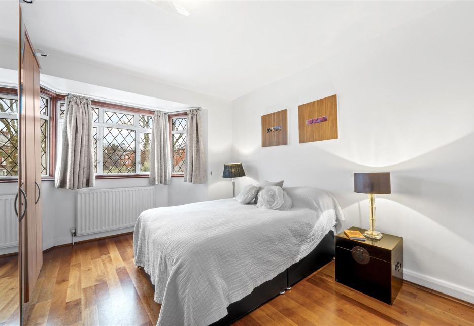 Sutherland Grove, Southfields, SW18