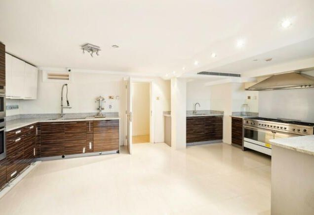 Pembroke Gardens, Kensington, W8