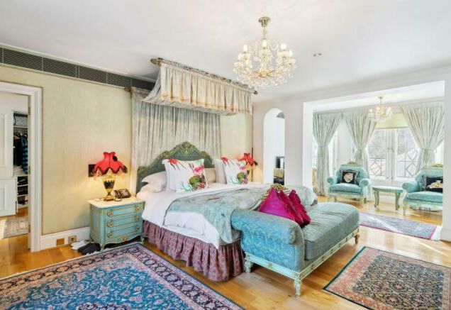 Pembroke Gardens, Kensington, W8