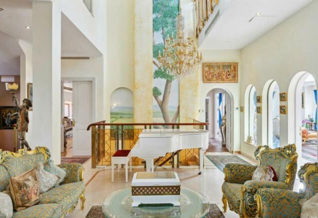Pembroke Gardens, Kensington, W8
