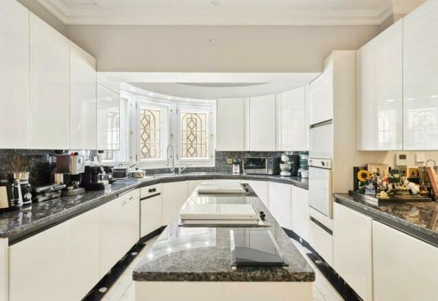 Pembroke Gardens, Kensington, W8