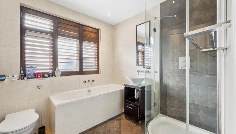 Westway, Raynes Park, SW20