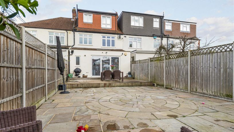 Westway, Raynes Park, SW20