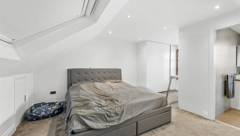 Westway, Raynes Park, SW20