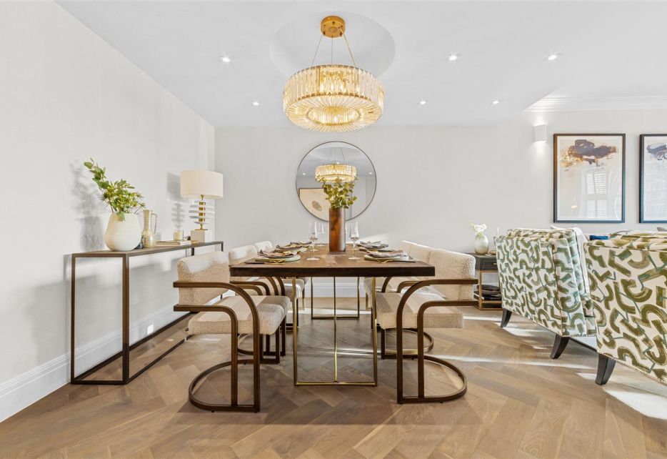 Malvern Court, Onslow Square, London, SW7