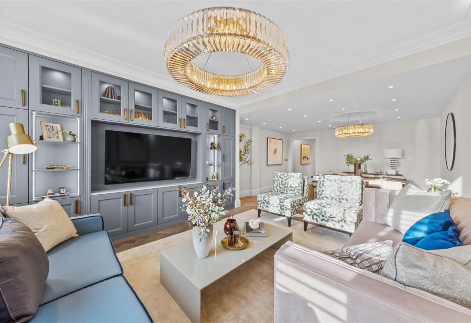 Malvern Court, Onslow Square, London, SW7