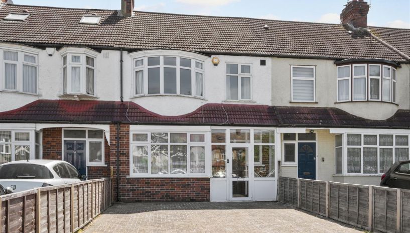 Crossway, Raynes Park, SW20.