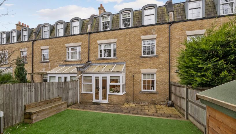 Belmont Mews, Wimbledon, SW19