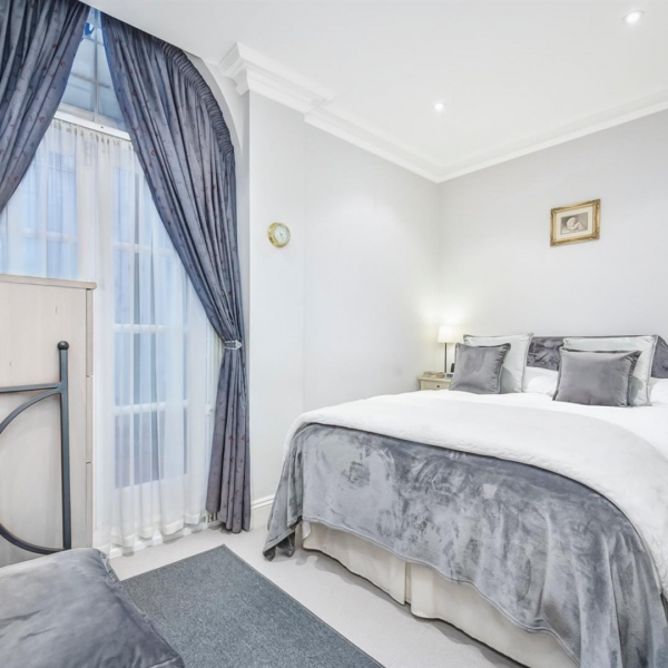 Queen's Gate Terrace