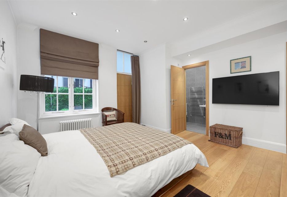 De Vere Gardens, Kensington, W8