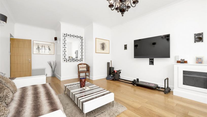 De Vere Gardens, Kensington, W8