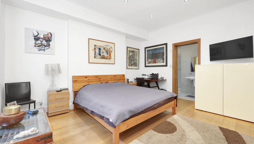 De Vere Gardens, Kensington, W8