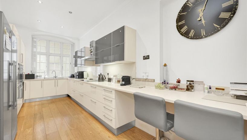 De Vere Gardens, Kensington, W8