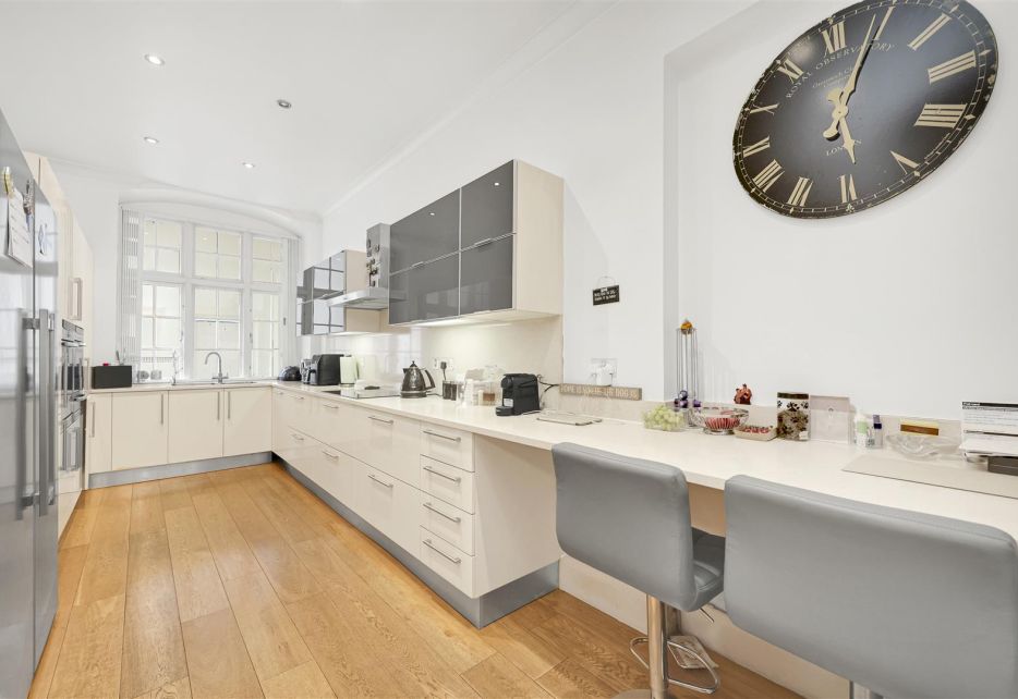 De Vere Gardens, Kensington, W8