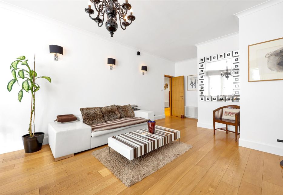 De Vere Gardens, Kensington, W8