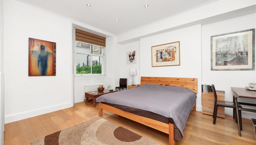 De Vere Gardens, Kensington, W8
