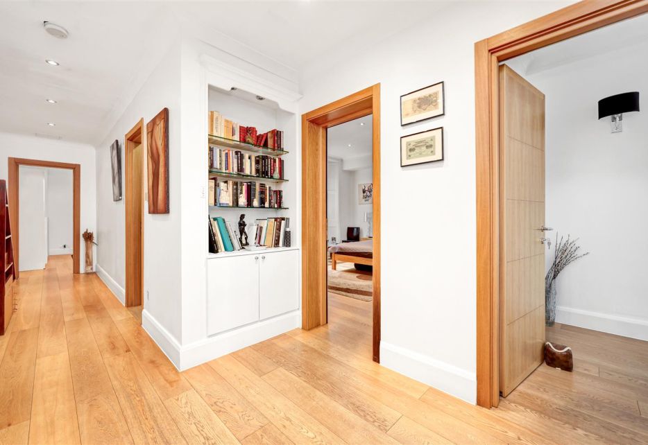De Vere Gardens, Kensington, W8