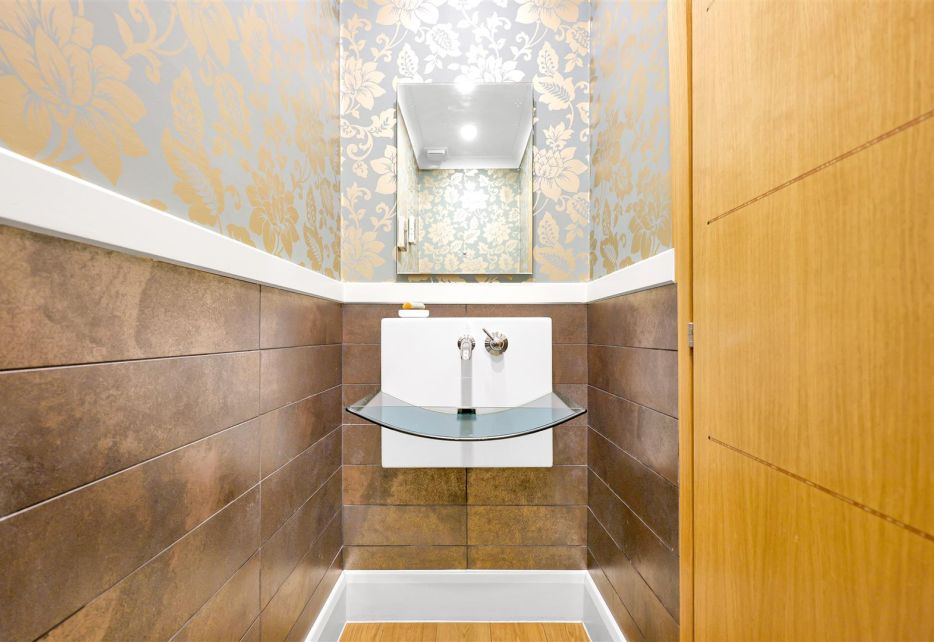 De Vere Gardens, Kensington, W8