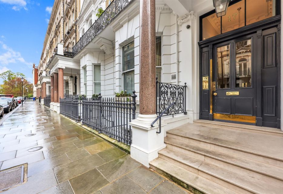De Vere Gardens, Kensington, W8