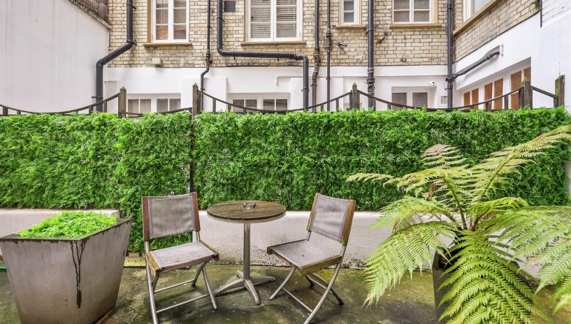De Vere Gardens, Kensington, W8