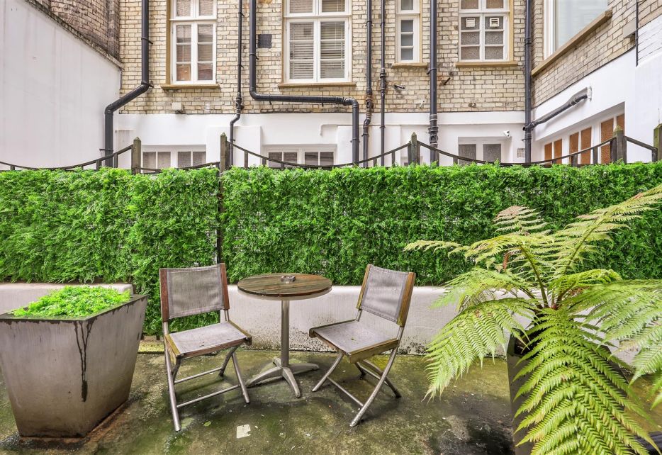 De Vere Gardens, Kensington, W8