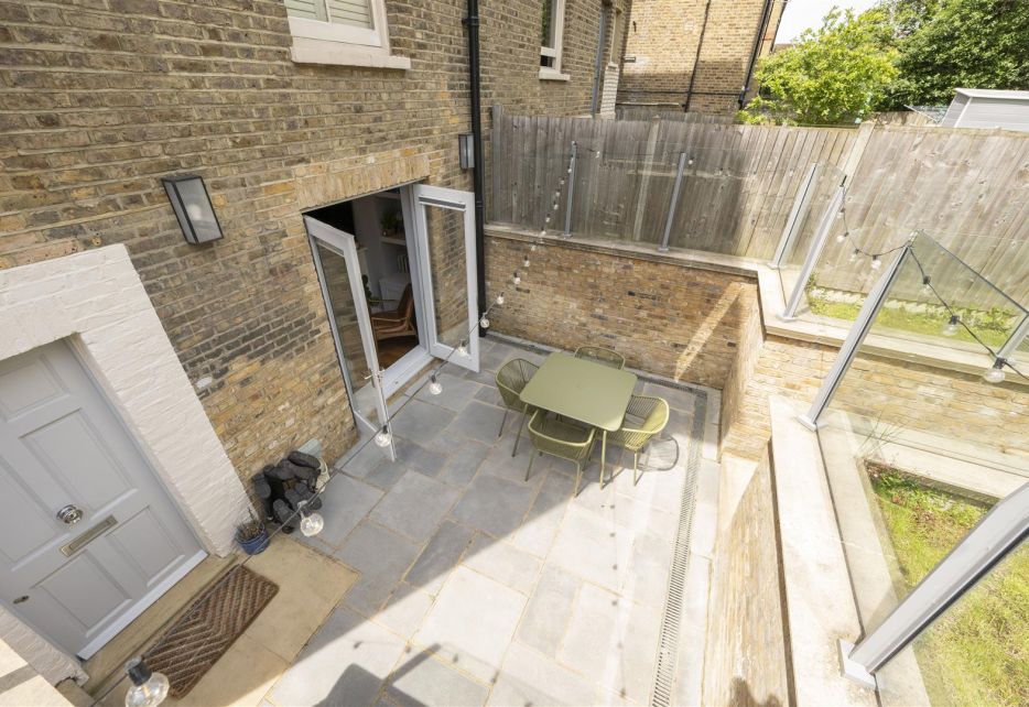 Homefield Road, London
