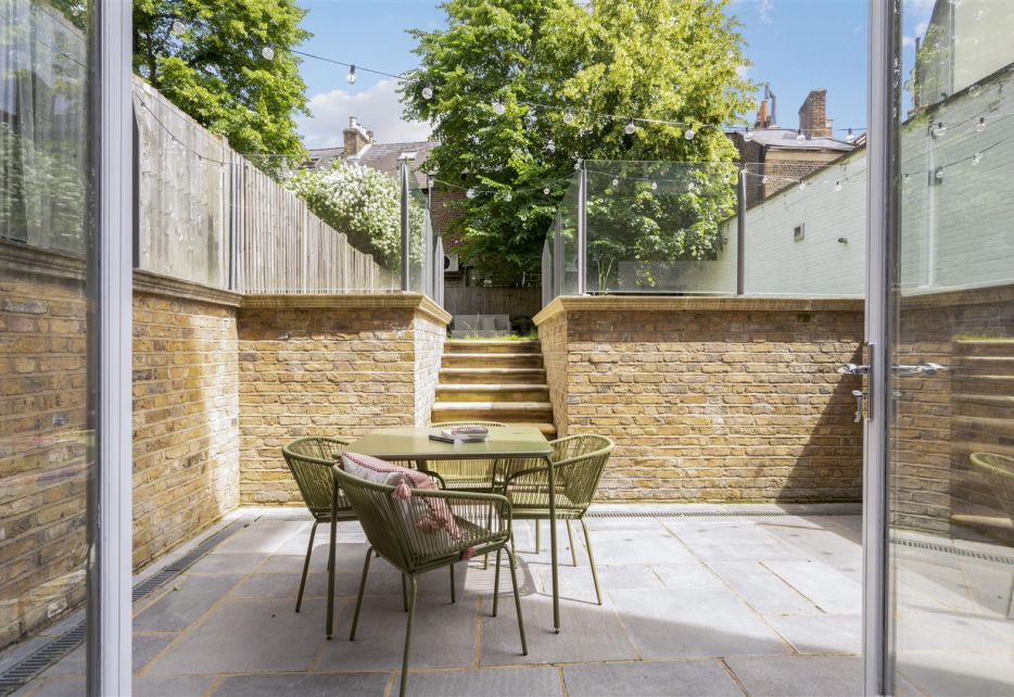 Homefield Road, London