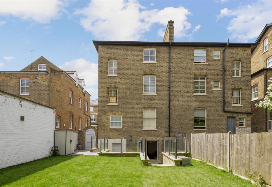 Homefield Road, London