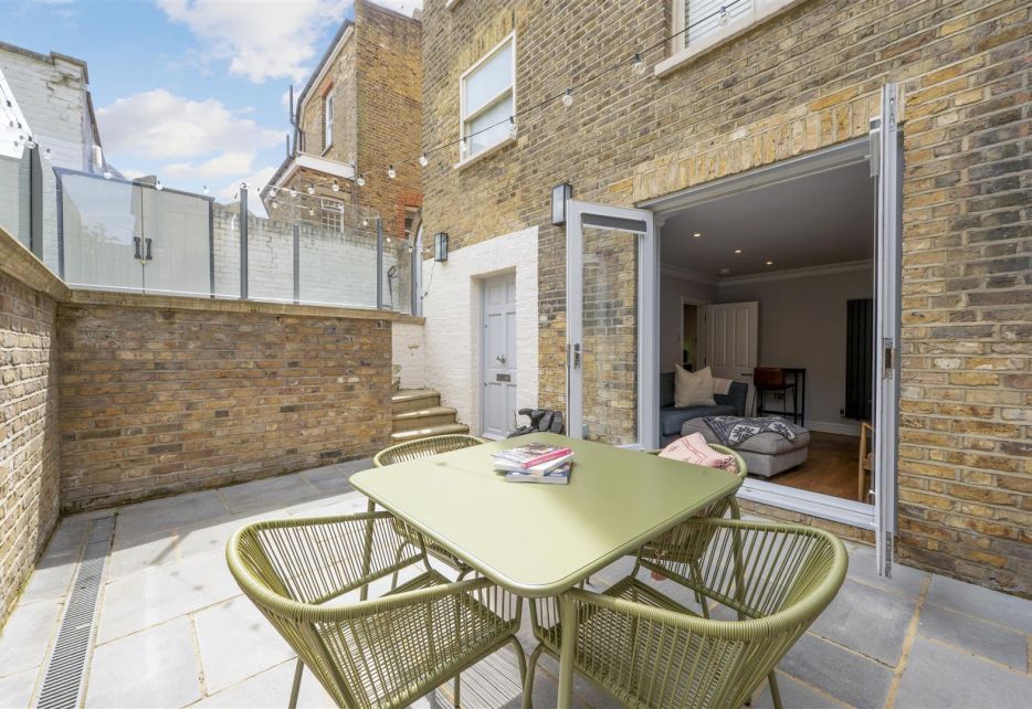 Homefield Road, London