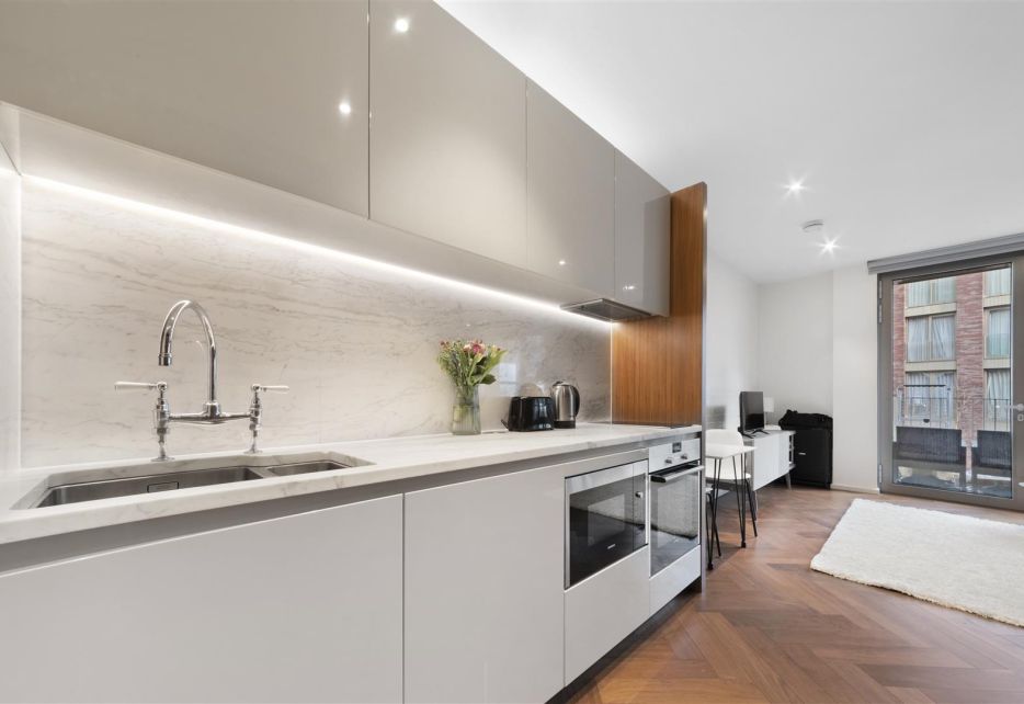 ALL BILLS INCLUDED | MINIMUM 6 MONTHS | Embassy Gardens, New Union Square, Nine Elms,  SW11