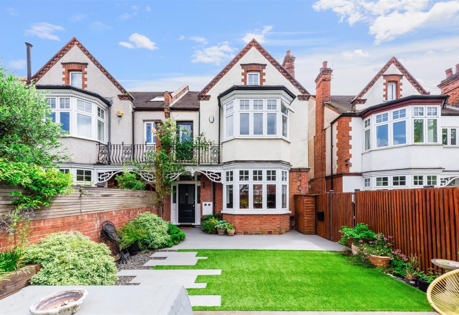 Cottenham Park Road, London