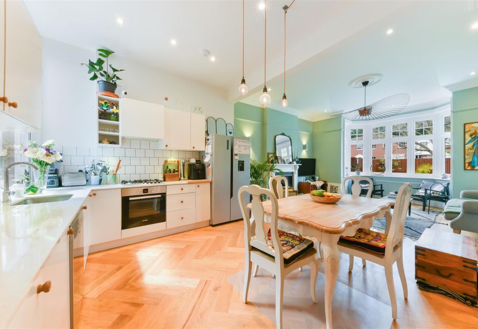 Cottenham Park Road, London